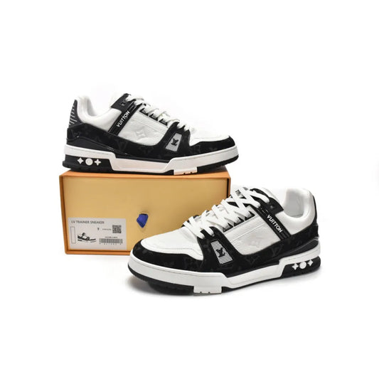 Louis Vuitton Trainer Black And White Cloth Cover VL1202